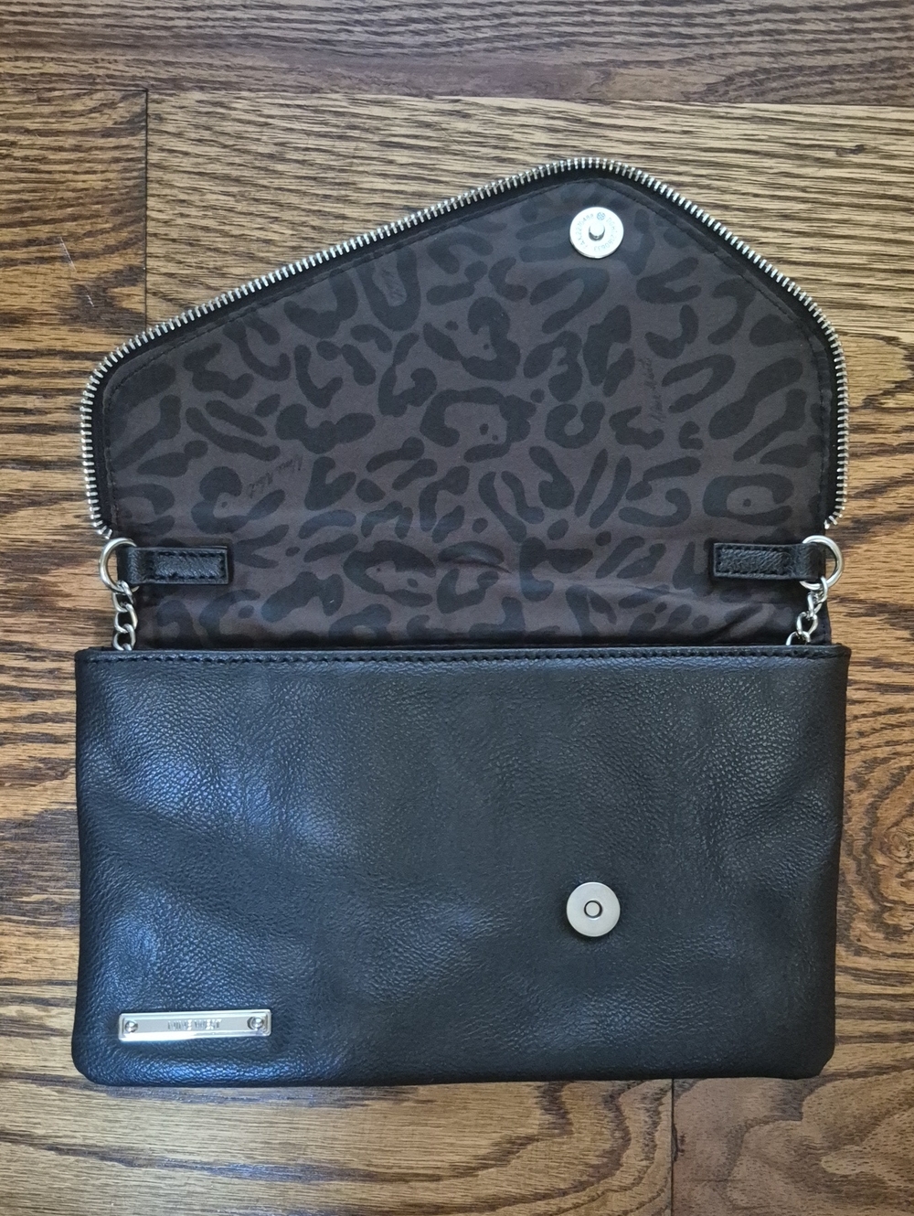 NWOT! Nine West Black Envelope Zip Clutch - Picture 3 of 6